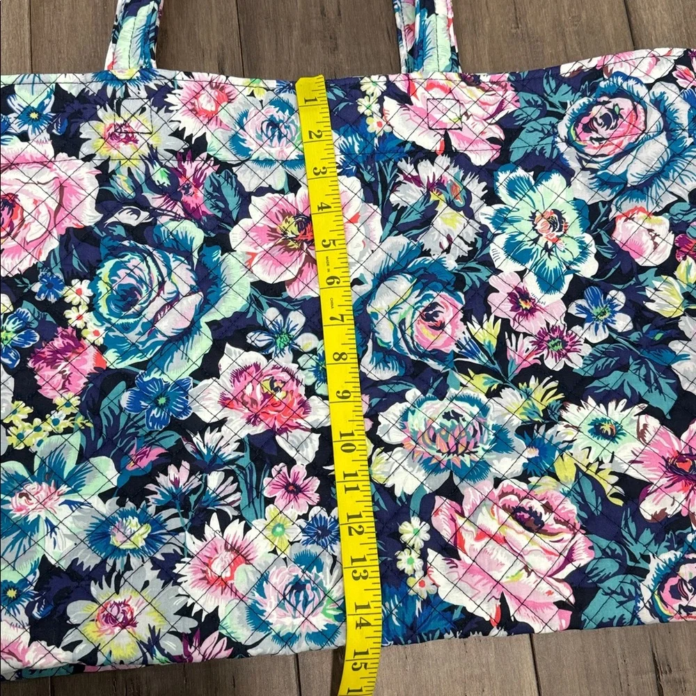 Vera Bradley Signature Cotton Tote in the Garden Grove‎ floral pattern.